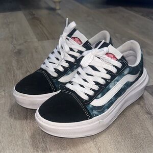 Vans Old Skool Overt CC Tie-Dye Black/Multi sneaker platform chunky women’s 8